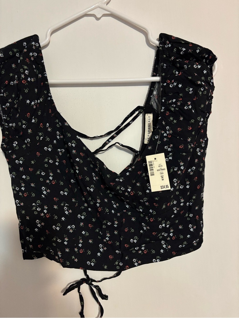 American Eagle Outfitters Black Floral Tie-Back Crop Top